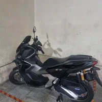 هوندا adv 160 فول آپشن، مشکی، کم کار و تمیز