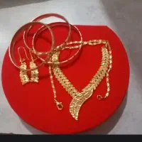 نیم ست و النگو