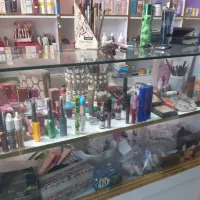 فروش دکور مغازه در حد کاملا نو و شیک|فروشگاه و مغازه|شیراز, عادل آباد|دیوار