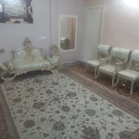 مبل کلاسیک سالم و تمیز|مبلمان خانگی و میز عسلی|بومهن, |دیوار