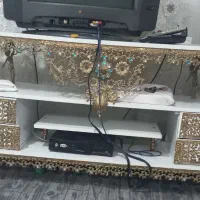 زیر تلویزیونی برنج در حد نو