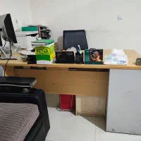 کارمند مجموعه تعمیرگاهی