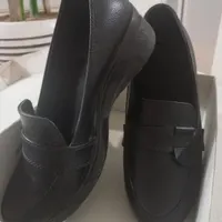 کفش پاشنه دار شماره ۳۹ و طبی شماره ۳۸