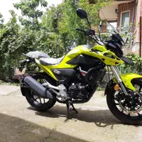 موتور سیکلت کی پی تی ۲۰۰ سی سی بدونه خطوخش