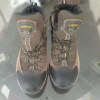 بوت کوهنوردی ۴۰ وکتونی نو سایز ۳۷خارجی