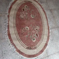 یک عدد فرش بیضی