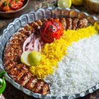 پذیـرش سفارشـات غــذایی مجالــس و میهمانــی هـا