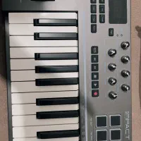 میدی کیبورد برای موسیقی