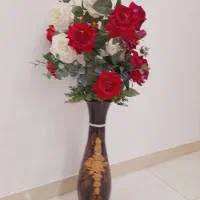 گل و گلدان