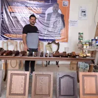 رنگ‌کاری فراورده های چوبی|خدمات پیشه و مهارت|خمینی‌شهر, |دیوار