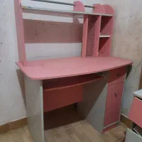 میز و کتابخانه مناسب بچه ها