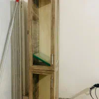 ویترین مغازه آرایشگاه