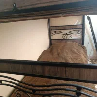 تخت دو طبقه فلزی در حد نو|تخت و سرویس خواب|ساوه, |دیوار