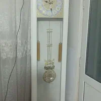 ساعت ایستاده شیک وتمیز