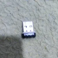 فلش هشت گیگ سالم