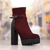 خانم جهت بسته بندی وچسب زنی مدیرفروش مدل نیازمندیم