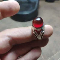 انگشتر عقیق سرخ کلاه دار