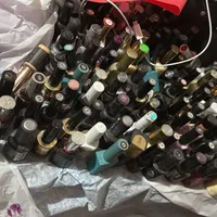 صندلی آرایشگاه،دستگاه فن،لاک ژل|آرایشگاه و سالن‌های زیبایی|کوهدشت, |دیوار