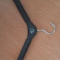 رخت آویز|بندرخت و رخت‌آویز|شاهین‌شهر, دهخدا|دیوار