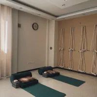 باشگاه تخصصی یوگا لیو