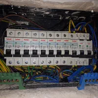 برقکار برق سیم کشی رفع اتصال نصب کلید،پریز روشنایی