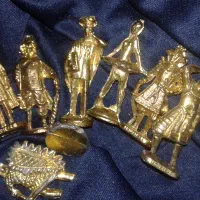 انواع اجناس عتیقه کمیاب تمام عکسها را ورق  بزنید