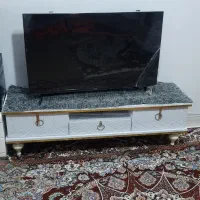 میز تلویزیون  و باند