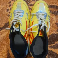 کفش  فوتبالی سالن و چمن نو نو هستن|کیف، کفش، کمربند|کوهدشت, |دیوار