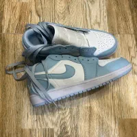 کتونی ایر جردن سفید-آبی