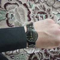 یک عدد ساعت خوش دست