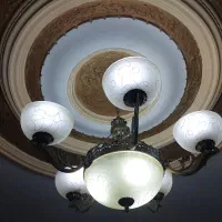 لوستر برنجی|لوستر و چراغ آویز|لاهیجان, قیام|دیوار