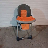 صندلی غذای کودک مارک مامالاو کاملا سالم