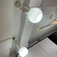 لوستر آشپزخونه و دو تا لوستر کوچک و لوستر اتاق