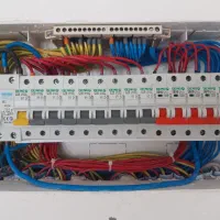 برق کاری ، عیب یابی، اتصالی ، نصب ، راه اندازی