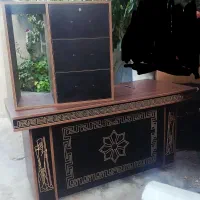 میز مدیریت همراه با کمد کشو دار و یک صندلی