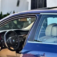 BMW525i