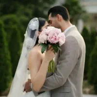 عکاسی و فیلمبرداری عقدو بله برون با قیمت 2/100