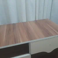 میز تحریر سالم وتمیز