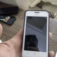 دو عدد گوشی هواوی و سامسونگ
