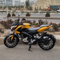 NS 200cc طلایی درحد اک