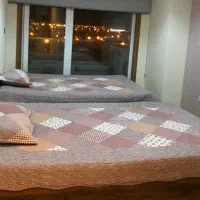 تخت دو نفره باعرض ۱۴۰ ، دارای باکس با تشک