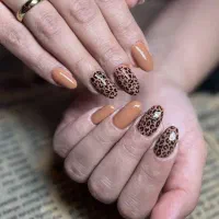 کاشت ناخن و ترمیم (تخفیف پاییزه)