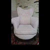 دو عدد مبل تک نفره بسیار راحت صورتی کم رنگ