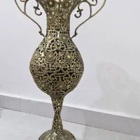 ساعت گلدان جای سطل آشغالی ودستمال برنجی خیلی سنگین