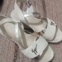 چند جفت کفش