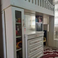 تخت یک طبقه شیک تمیز جنس بسیار مقاوم رنگ سفید صدفی