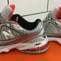 کفش نیوبالانس