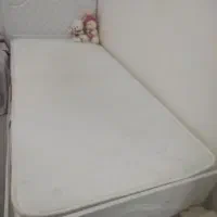 تخت یک نفره