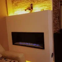 میز و شومینه