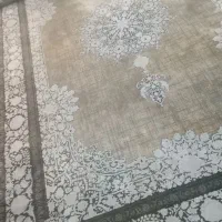 فرش ۶ متری  ۷۰۰ شانه در حد نو
